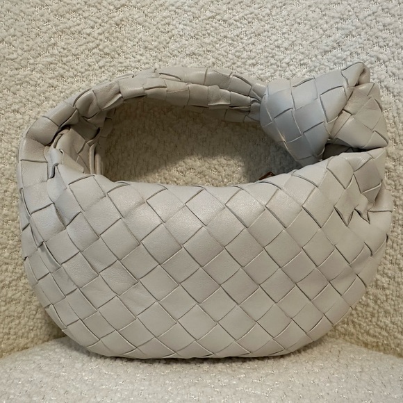 Bottega Veneta Chalk White Woven Bag - Picture 4 of 14